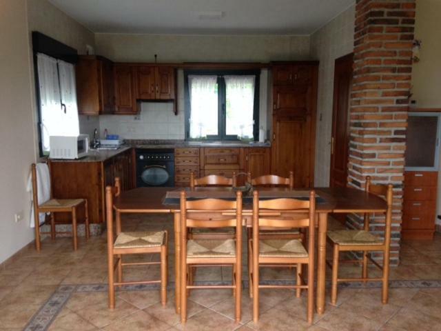הוילה Canales  Casa Llampedro מראה חיצוני תמונה
